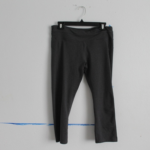 Grey Exercise Legging Capris - Picture 2 of 7